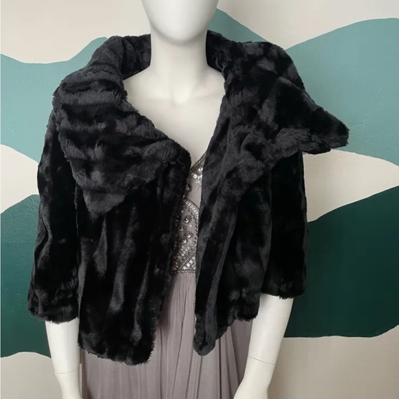 TOGETHER - faux fur crapped jacket - Size 14 - Picture 4 of 7